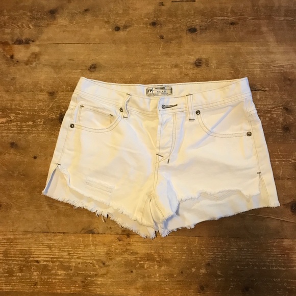 Free People White Denim Cutoff Shorts Size 25 - Picture 1 of 5